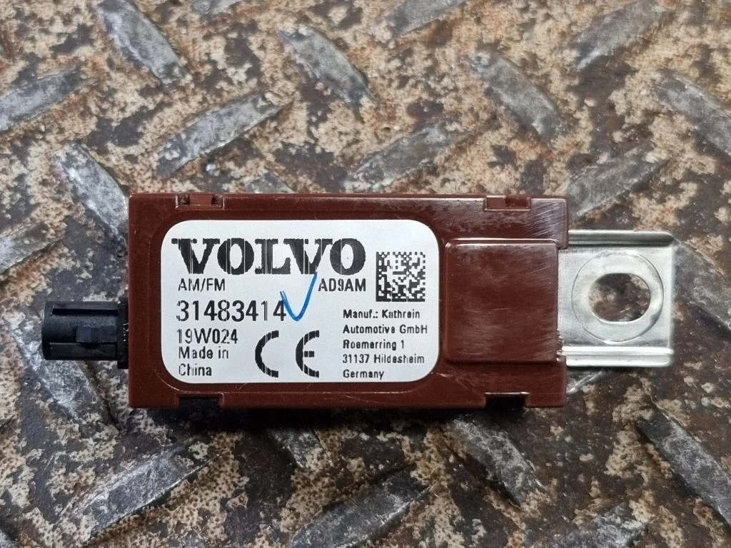 Antenas pastiprinātājs – Volvo XC60 (2017-)