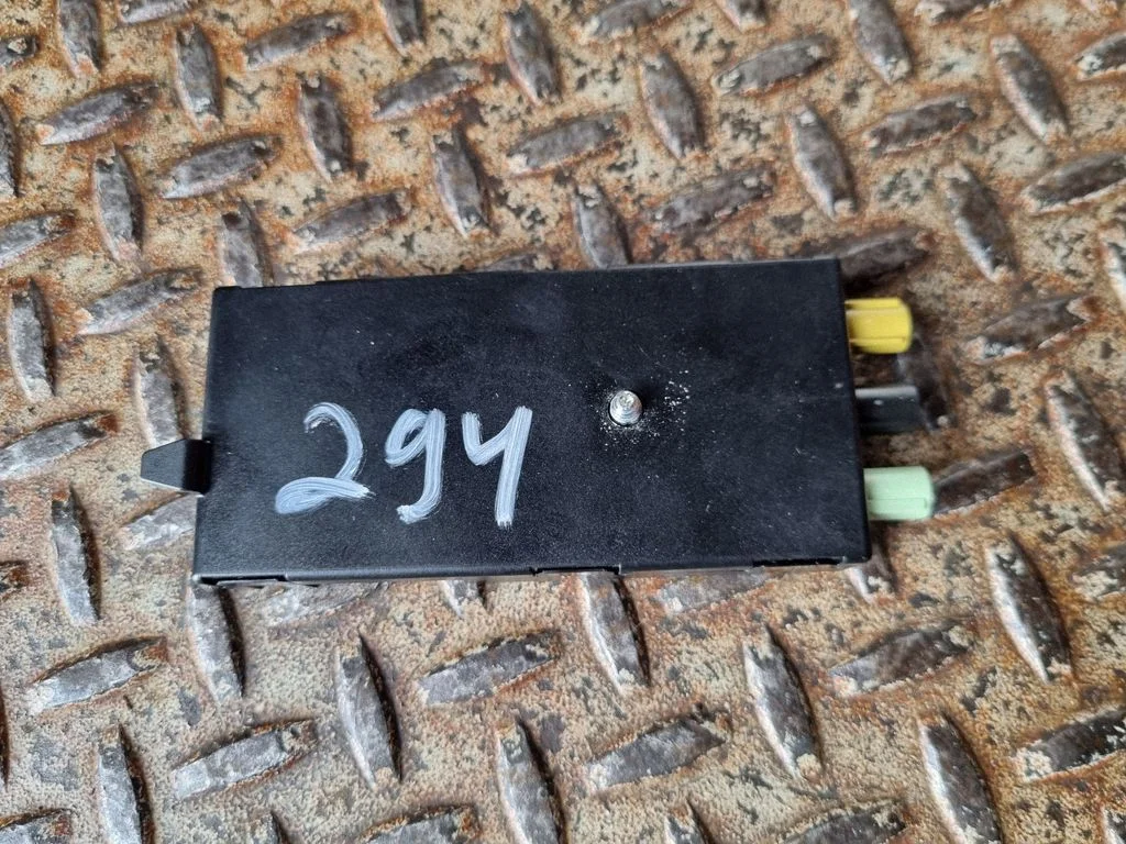Aerial antenna amplifier – BMW 3 Series G20 G21 (2019-)