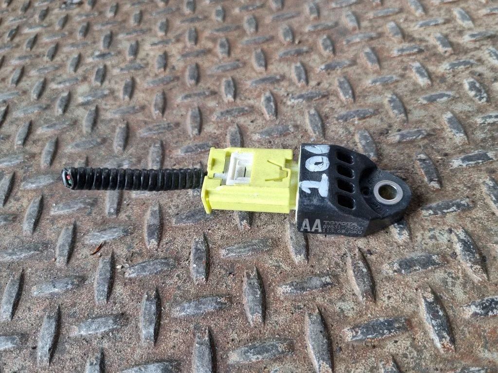 Turvapadja löögiandur 8983175020