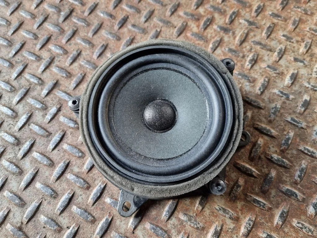 Rear door speaker 9274700