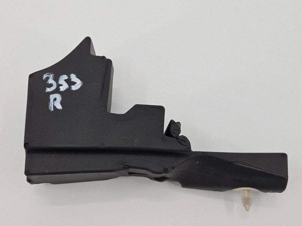 Kita variklio skyriaus detalė