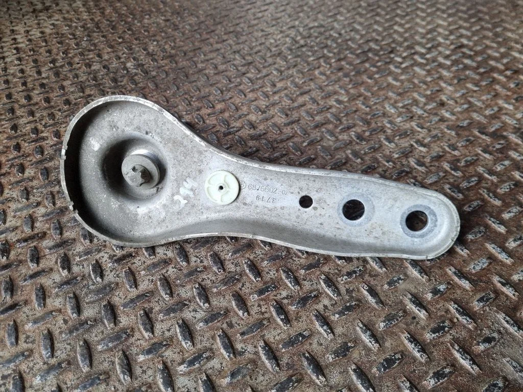 Other rear suspension part 6876802