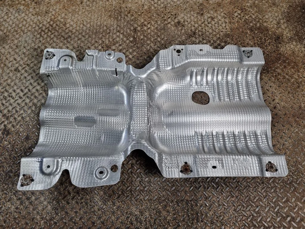 Exhaust heat shield 5QA825613E