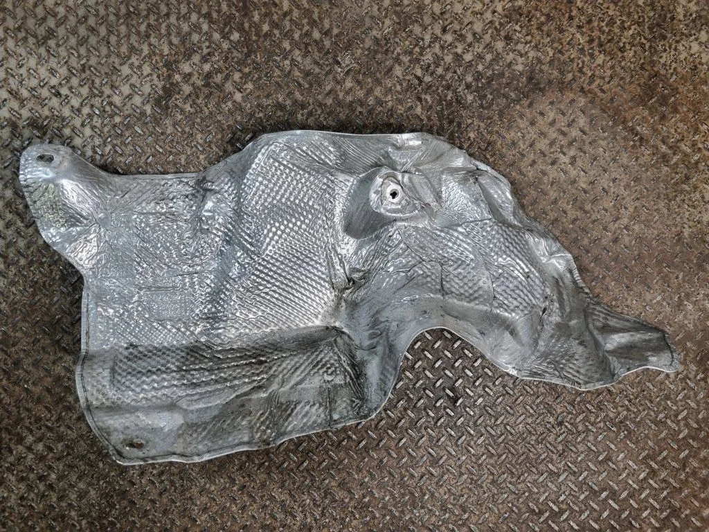 Exhaust heat shield – Chrysler Pacifica (2017-)