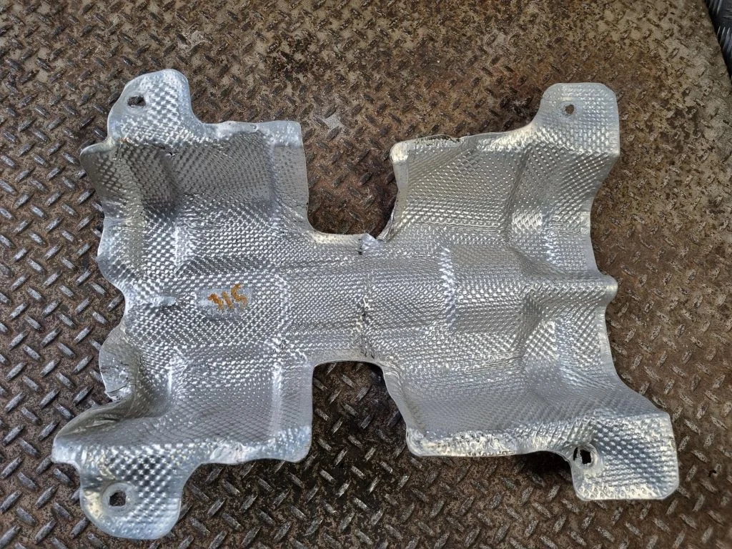 Exhaust heat shield 68217802AB