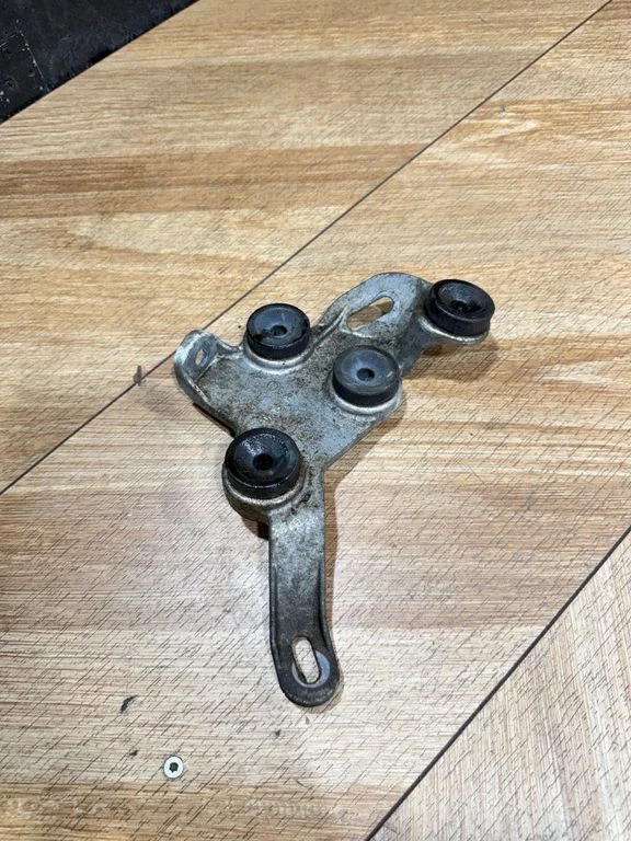 ABS pump bracket A2054312140