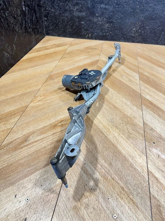 Front wiper linkage and motor 2118201340