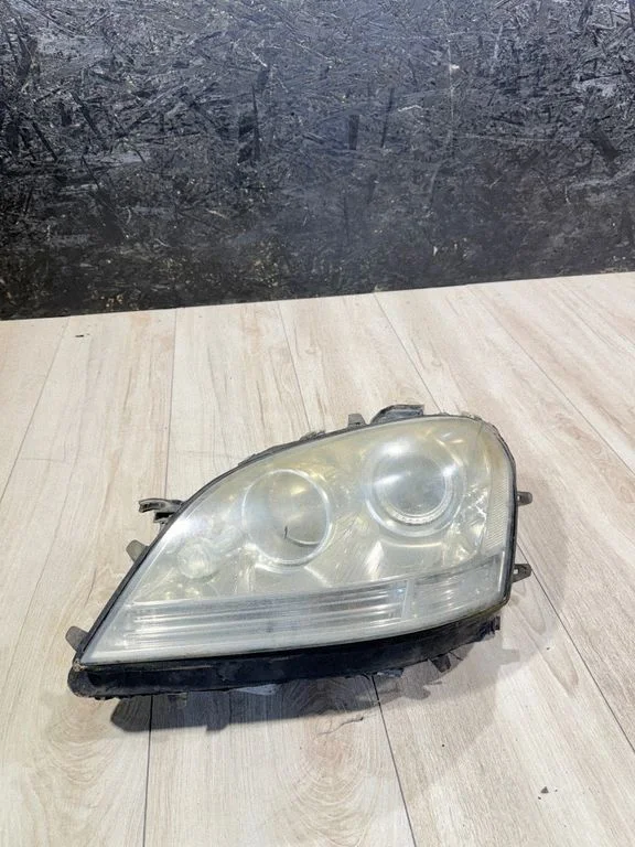 Reflektor A1648204561