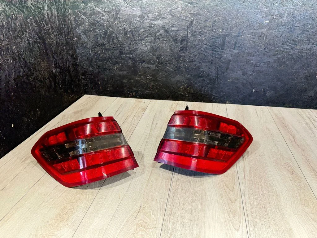 Lampa tylna w błotniku – prawy tył