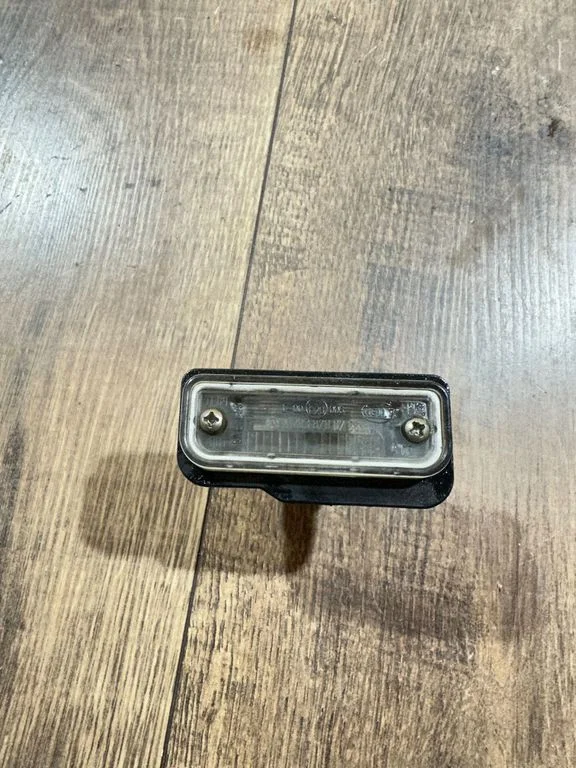Number plate light A2038200256