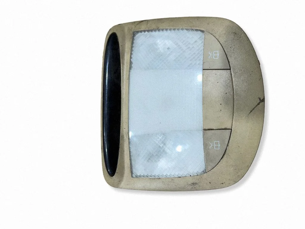Rear seat light 380318A3