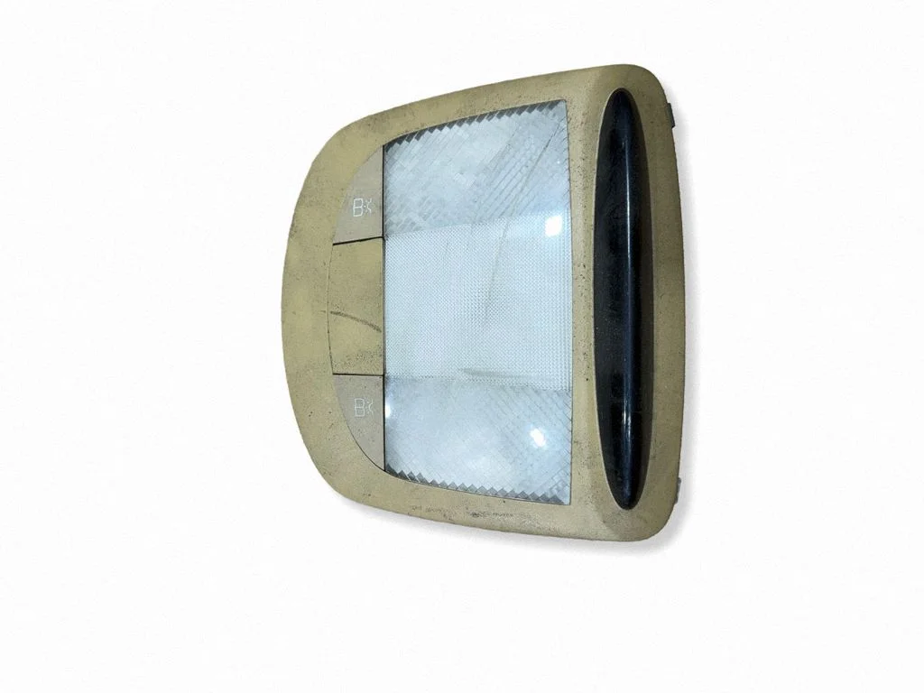 Rear seat light 380318A3