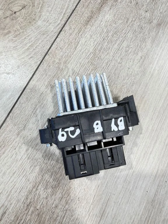 Heater blower motor/fan resistor 13503201