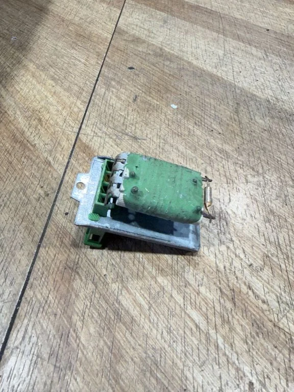 Heater blower motor/fan resistor – Seat Alhambra (Mk1) (1996-2010)