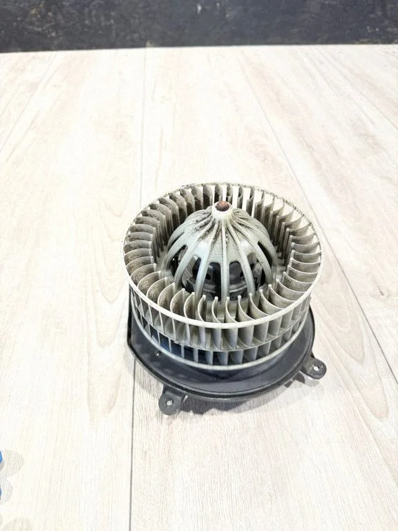 Heater fan/blower A211820