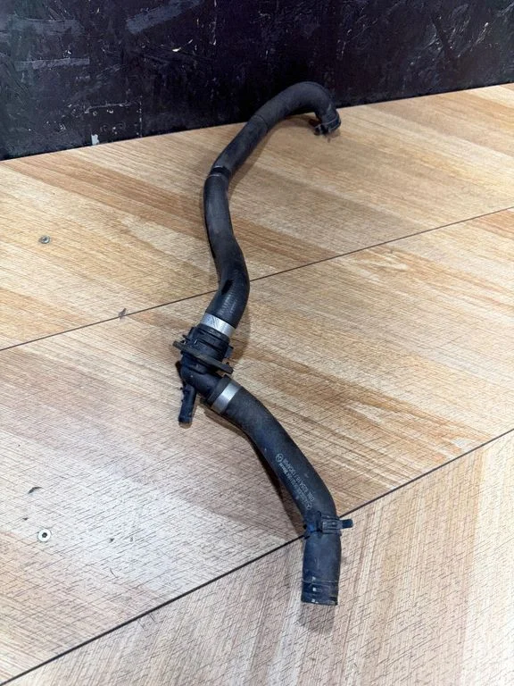 Engine coolant pipe/hose A2058300802