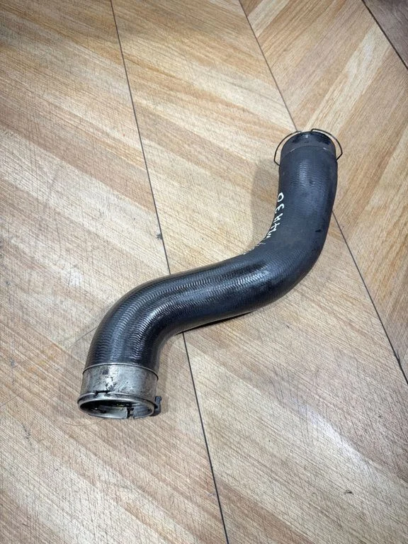Intercooler hose/pipe