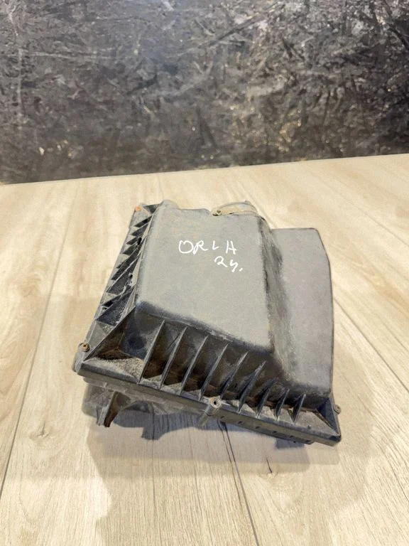 Air filter box 13311896