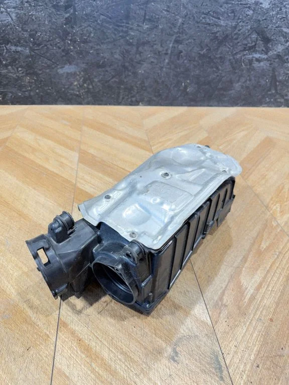 Air filter box A6510900600