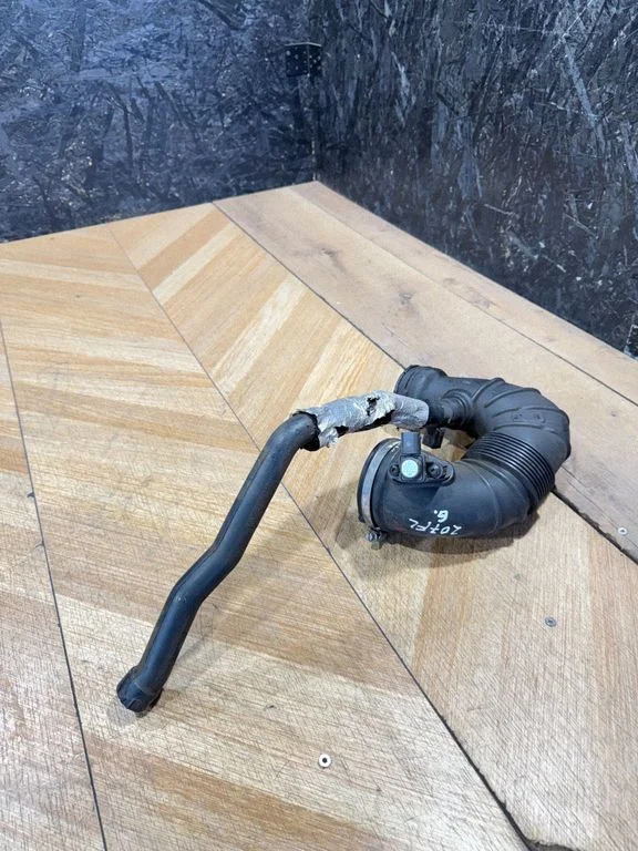 Turbo õhu sisselasketoru/ -voolik A6510900337