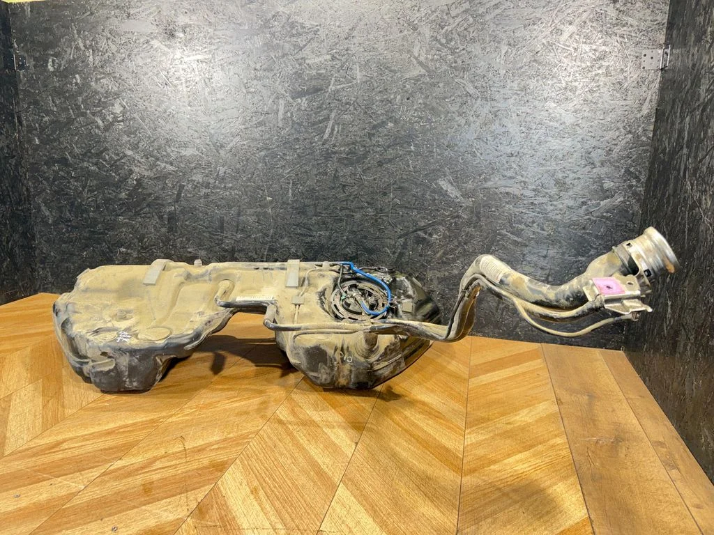 Fuel tank A2054700501