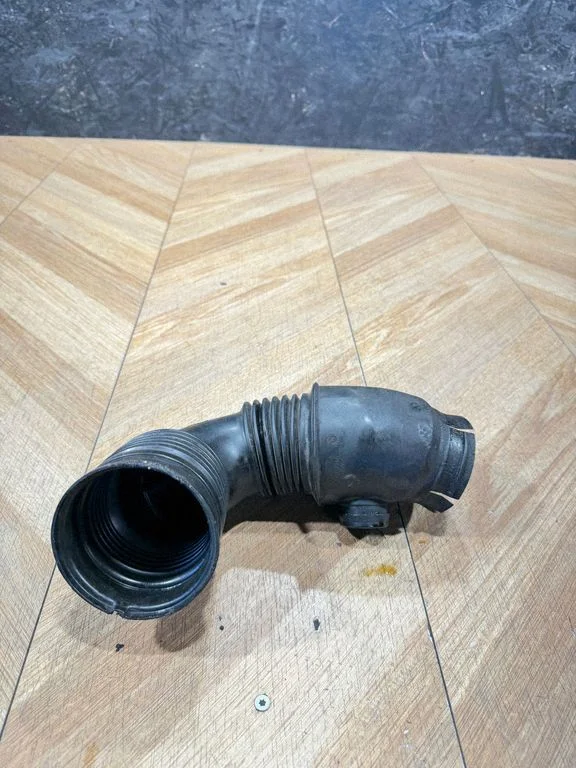 Turbo air intake inlet pipe/hose 55561787