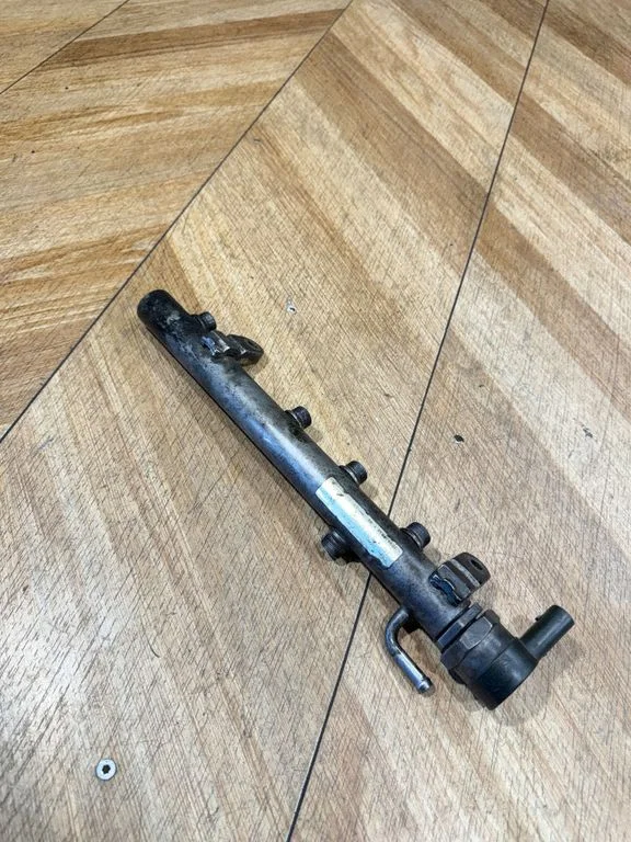 Fuel main line pipe – Mercedes-Benz ML-Class W164 (2005-2011)