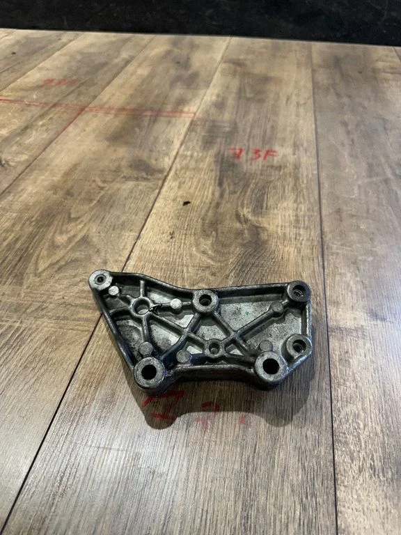 Engine mounting bracket A6510940039