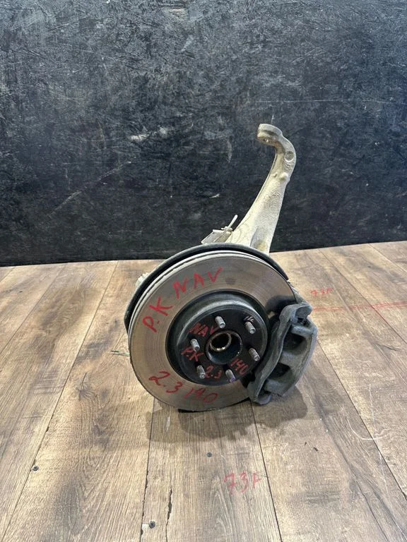 Front wheel hub