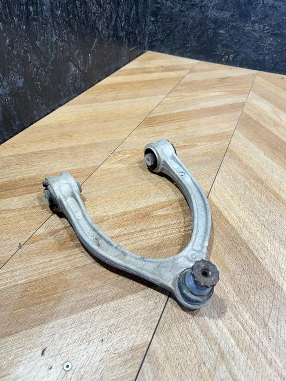 Front lower control arm/wishbone