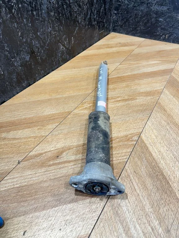 Rear shock absorber/damper