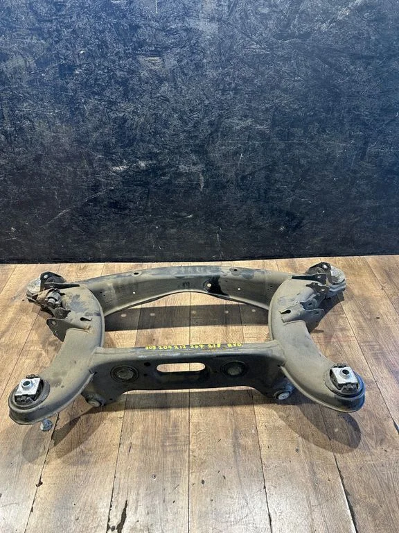 Rear subframe – Mercedes-Benz C-Class AMG W204 (2007-2014)