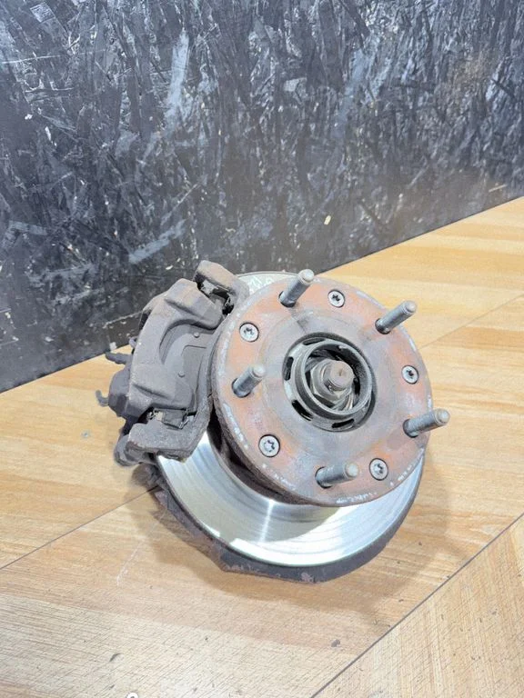 Rear wheel hub