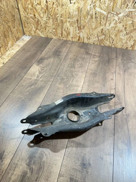 Rear upper control arm/wishbone A2053521900