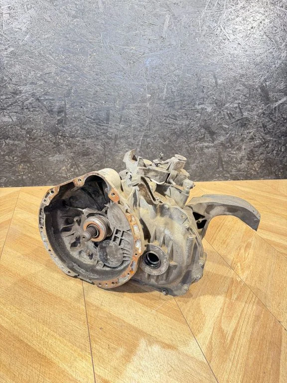 Mechaninė 6 pavarų dėžė