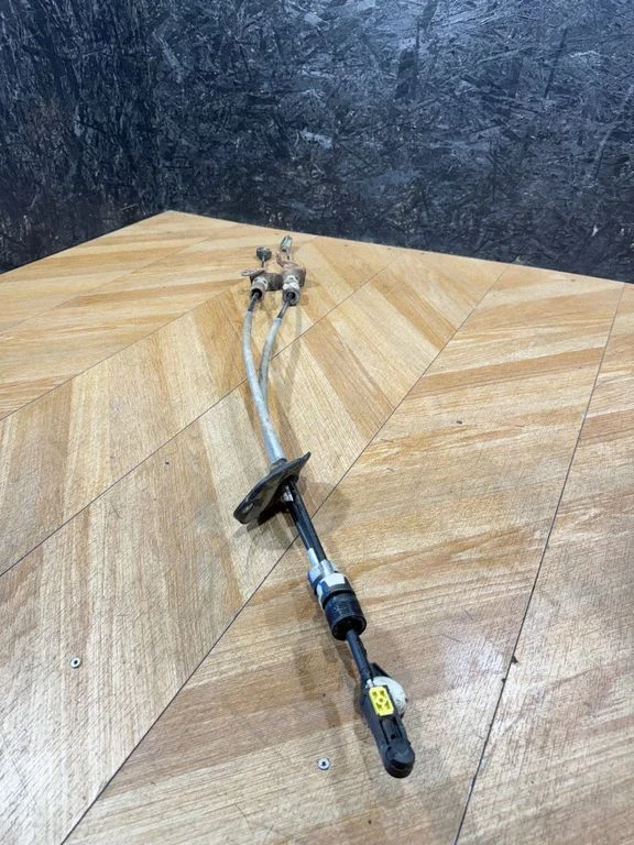 Gear shift cable linkage 4FTA096CF