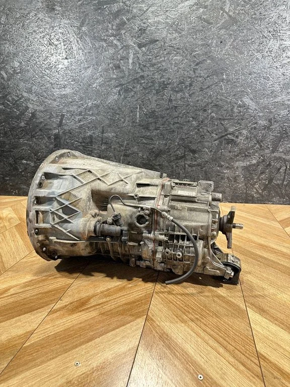 Mechaninė 6 pavarų dėžė
