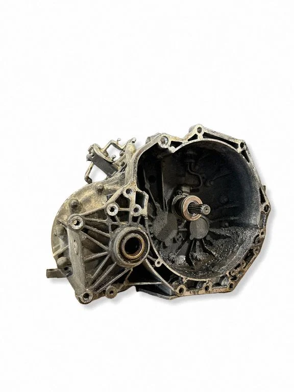 Mechaninė 5 pavarų dėžė