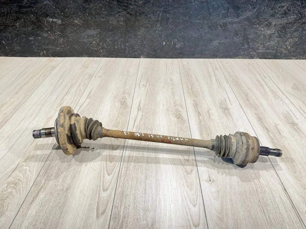 Rear driveshaft
