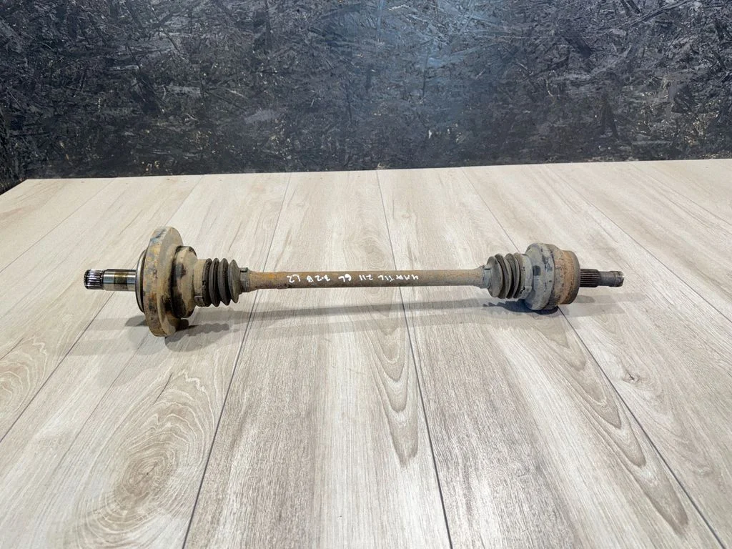 Rear driveshaft