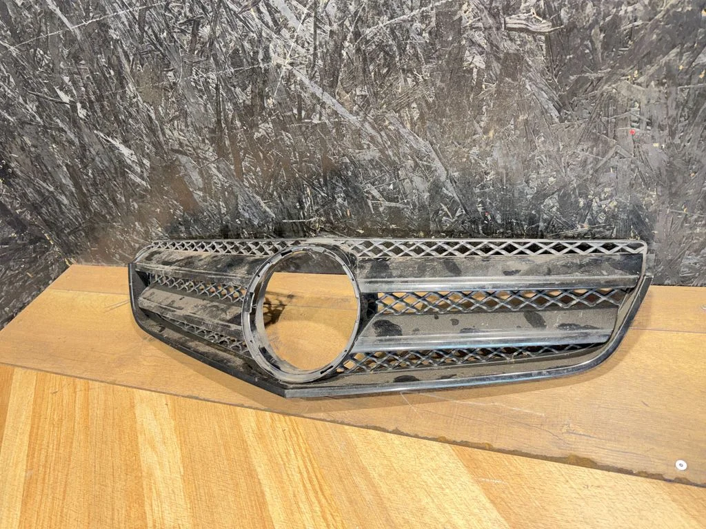 Front bumper upper radiator grill A2078880283