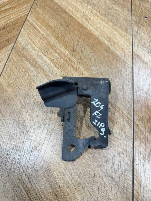 Engine bonnet/hood lock/catch A2048800064