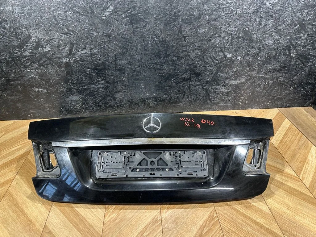 Tailgate/trunk/boot lid