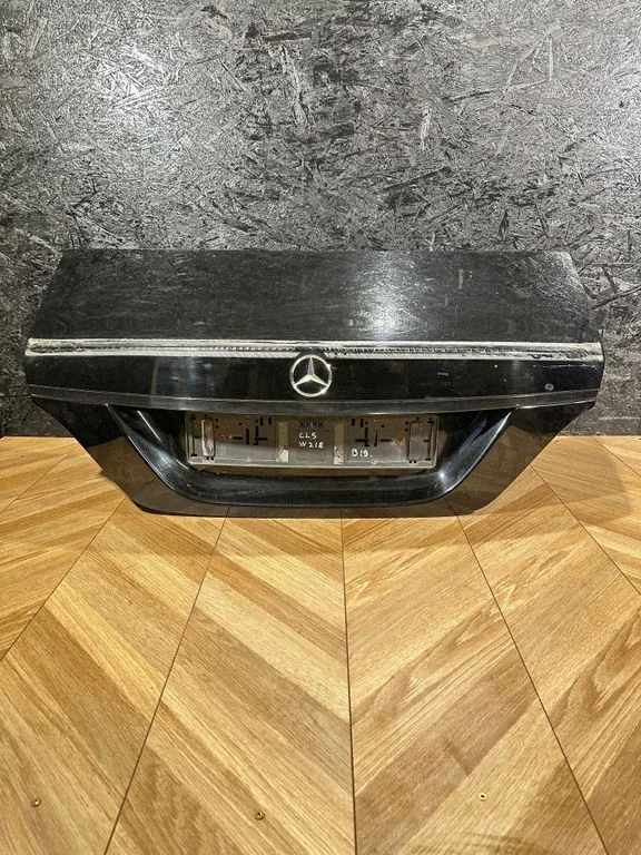 Tailgate/trunk/boot lid
