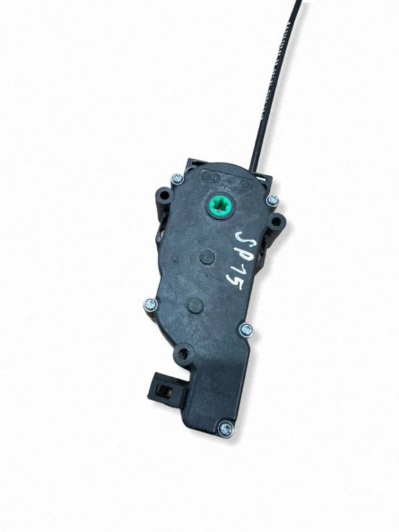 Tailgate/trunk/boot lift motor – Mercedes-Benz E-Class W212 (2009-2016)