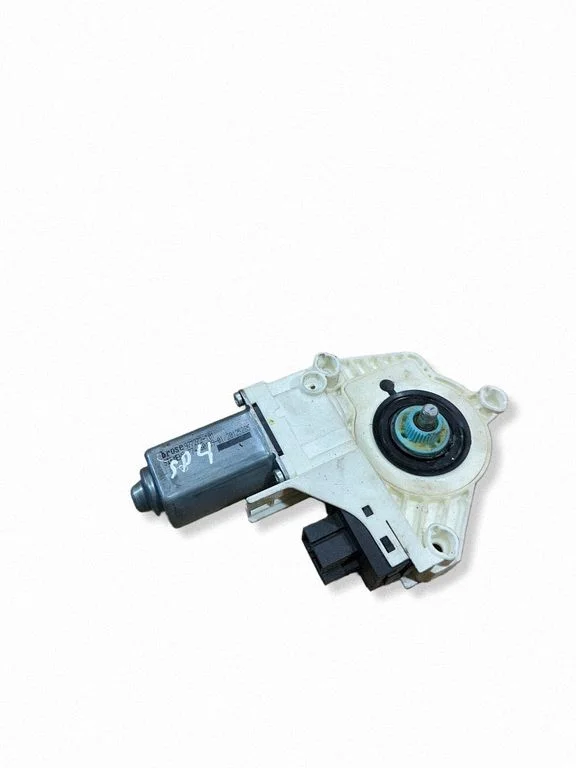 Priekšējā loga pacēlāja motoriņš 4L0959802B