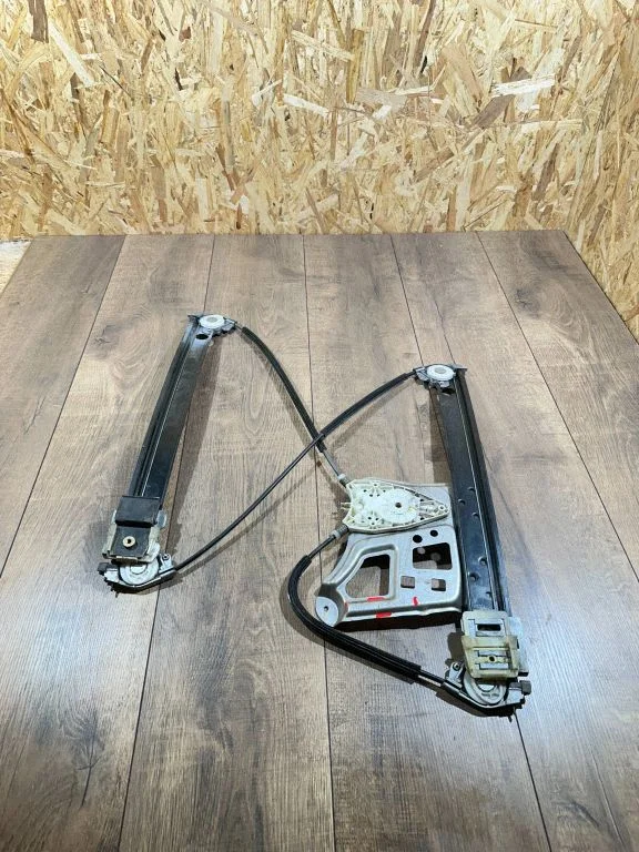 Front window lifting mechanism without motor A2207200446