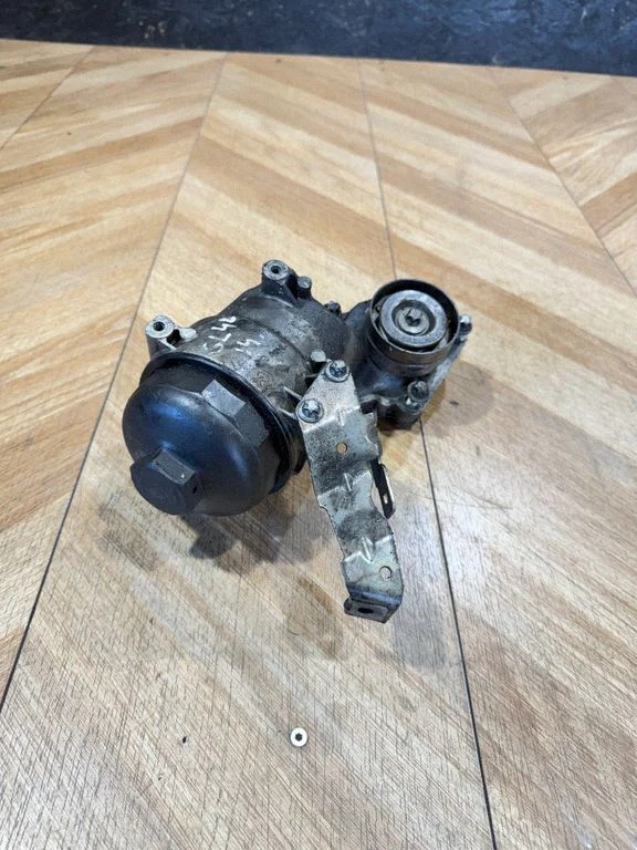 Oil filter mounting bracket A6291800510