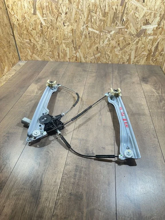 El. lango pakėlimo mechanizmas be varikliuko
