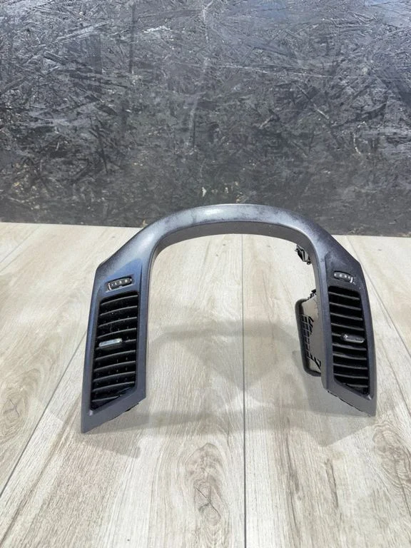 Dash center air vent grill 95937372
